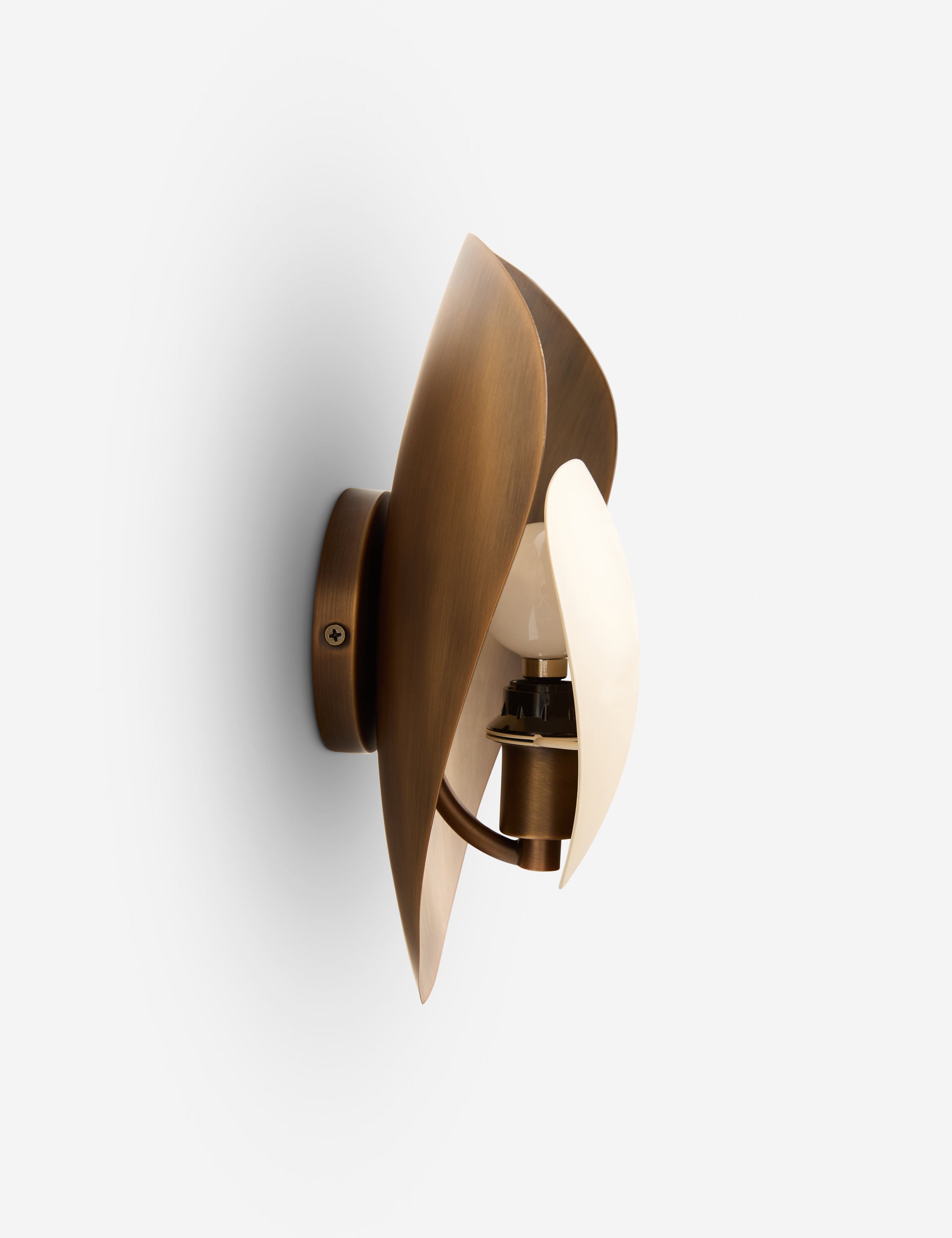 Brevin Sconce
