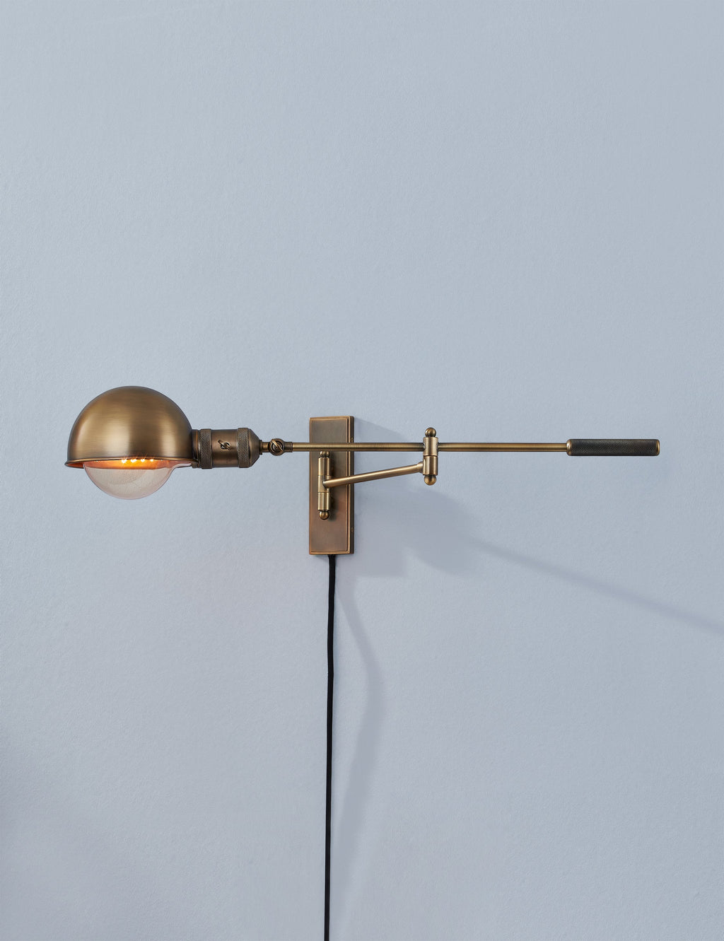 Arthur Plug-In Sconce