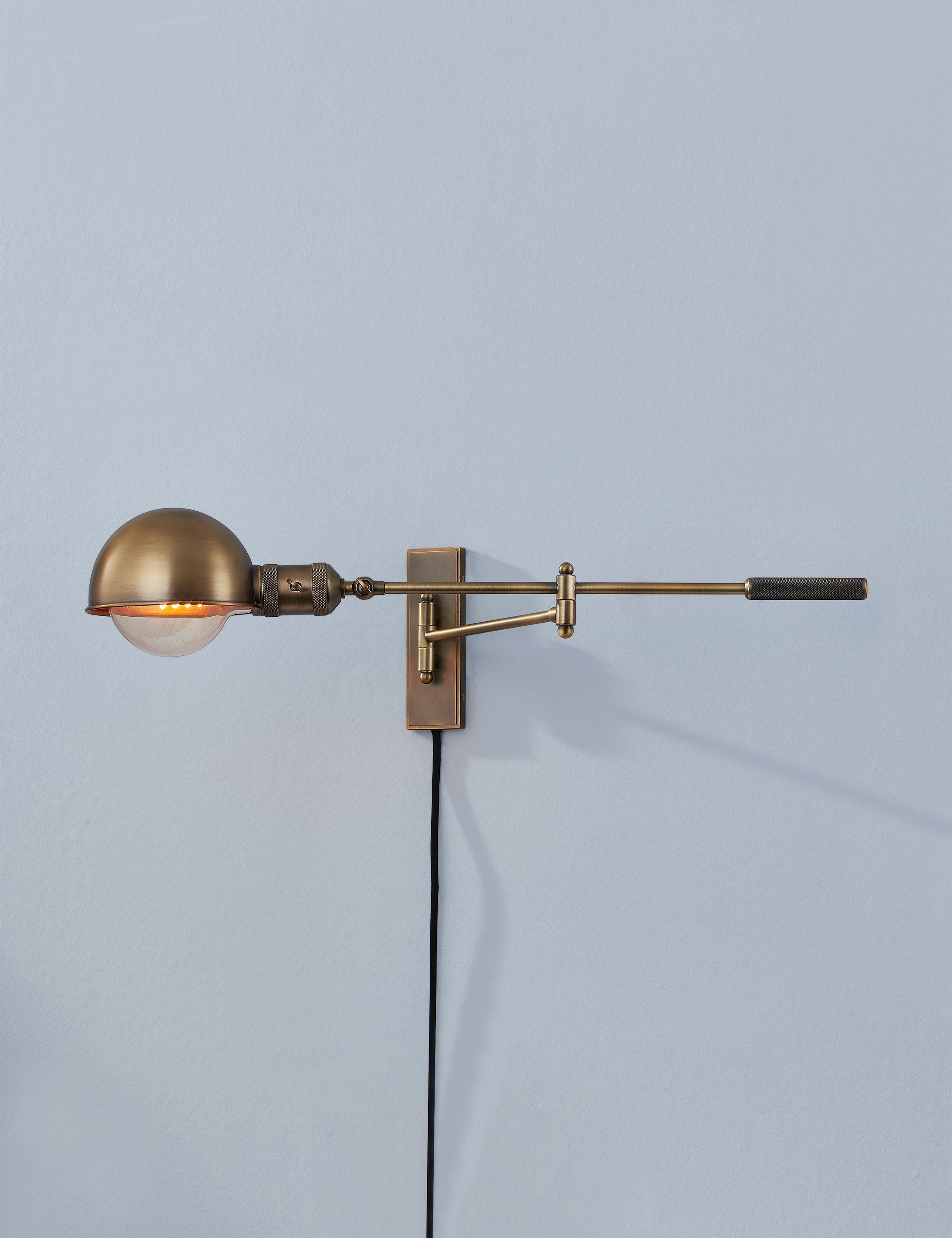 Arthur Plug-In Sconce